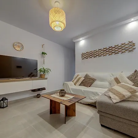 Daire Modern & Spacious 2br With Balconies In Msida By 360 Estates