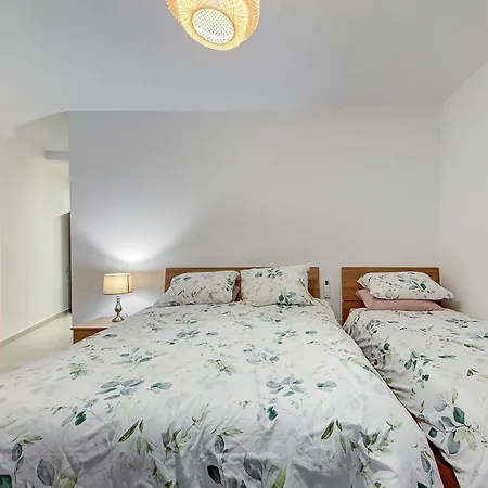 Daire Modern & Spacious 2br With Balconies In Msida By 360 Estates *