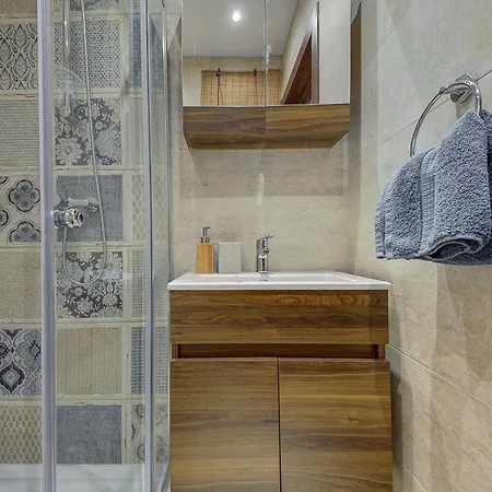 Modern & Spacious 2br With Balconies In Msida By 360 Estates