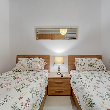 Modern & Spacious 2br With Balconies In Msida By 360 Estates * Pieta