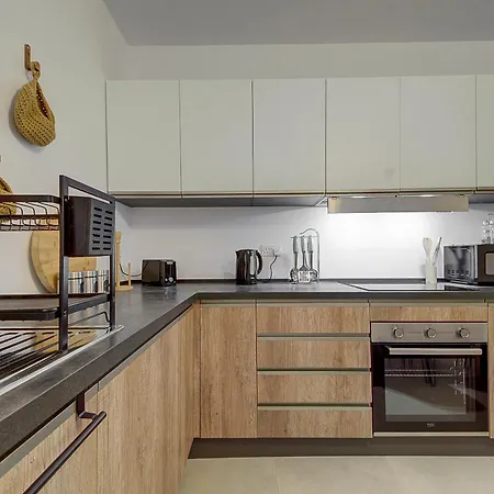 Modern & Spacious 2br With Balconies In Msida By 360 Estates Apartment